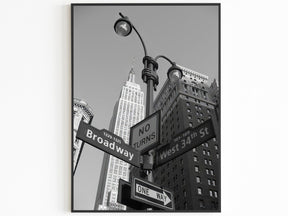 Broadway Print, New York City Vintage Poster, Empire State Building Print, Aesthetic Vintage Poster, Black And White Printable Photo, B&W